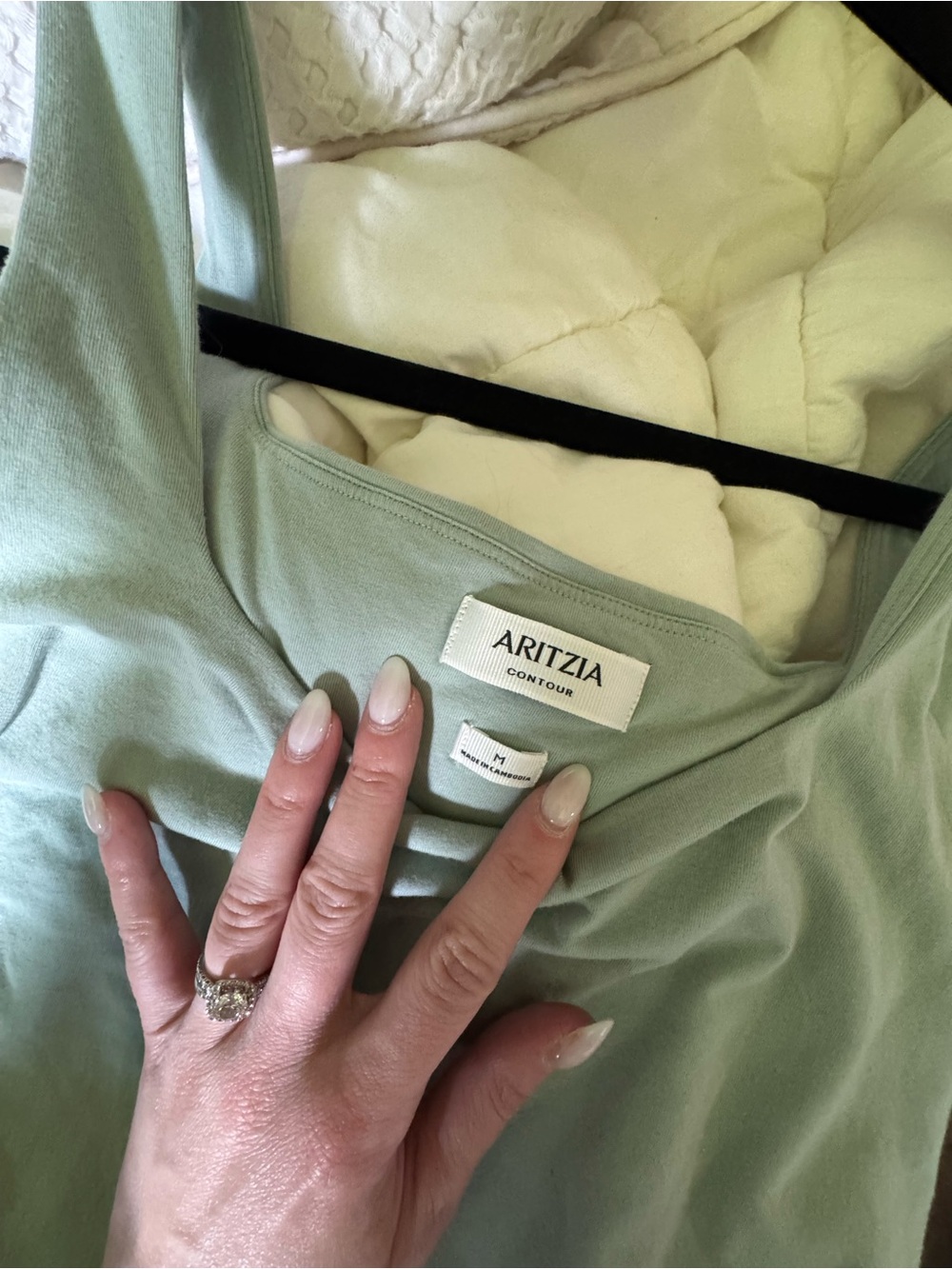 NWOT Aritzia Contour Scoop Neck Tank in Soft Sage